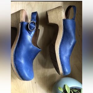 Rare Blue Dansko Leather Clogs size 39